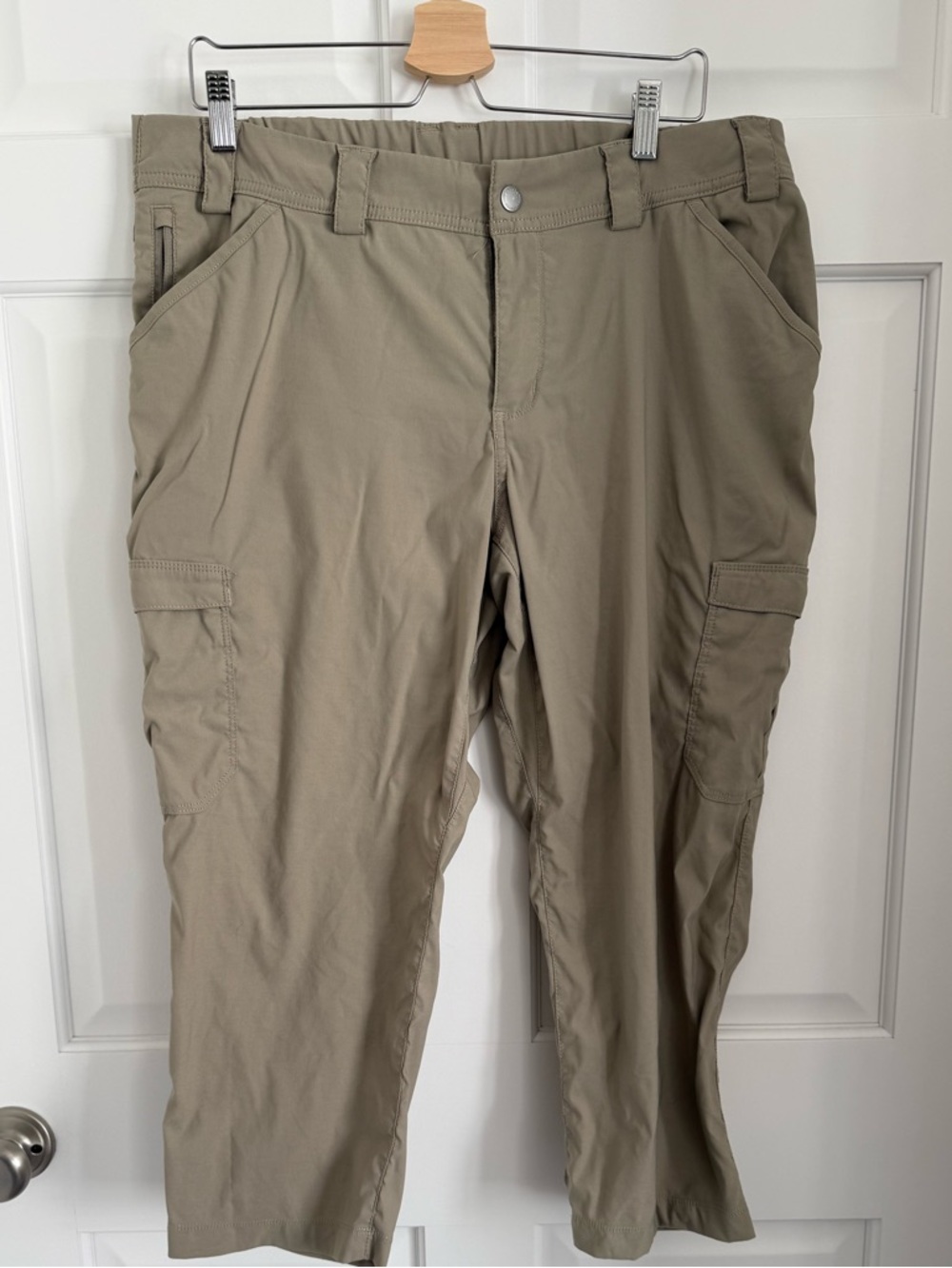 Duluth Trading Company crop pants